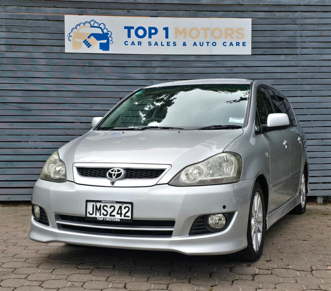 2005 Toyota IPSUM