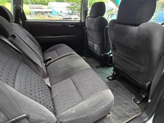 2005 Toyota IPSUM - Thumbnail