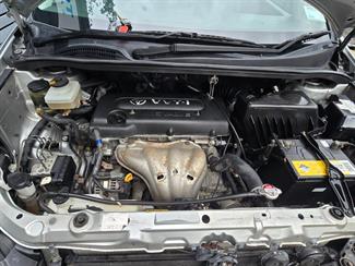 2005 Toyota IPSUM - Thumbnail