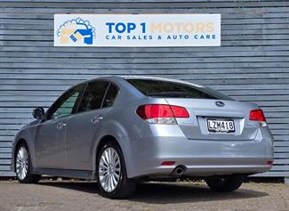2011 Subaru Legacy - Thumbnail