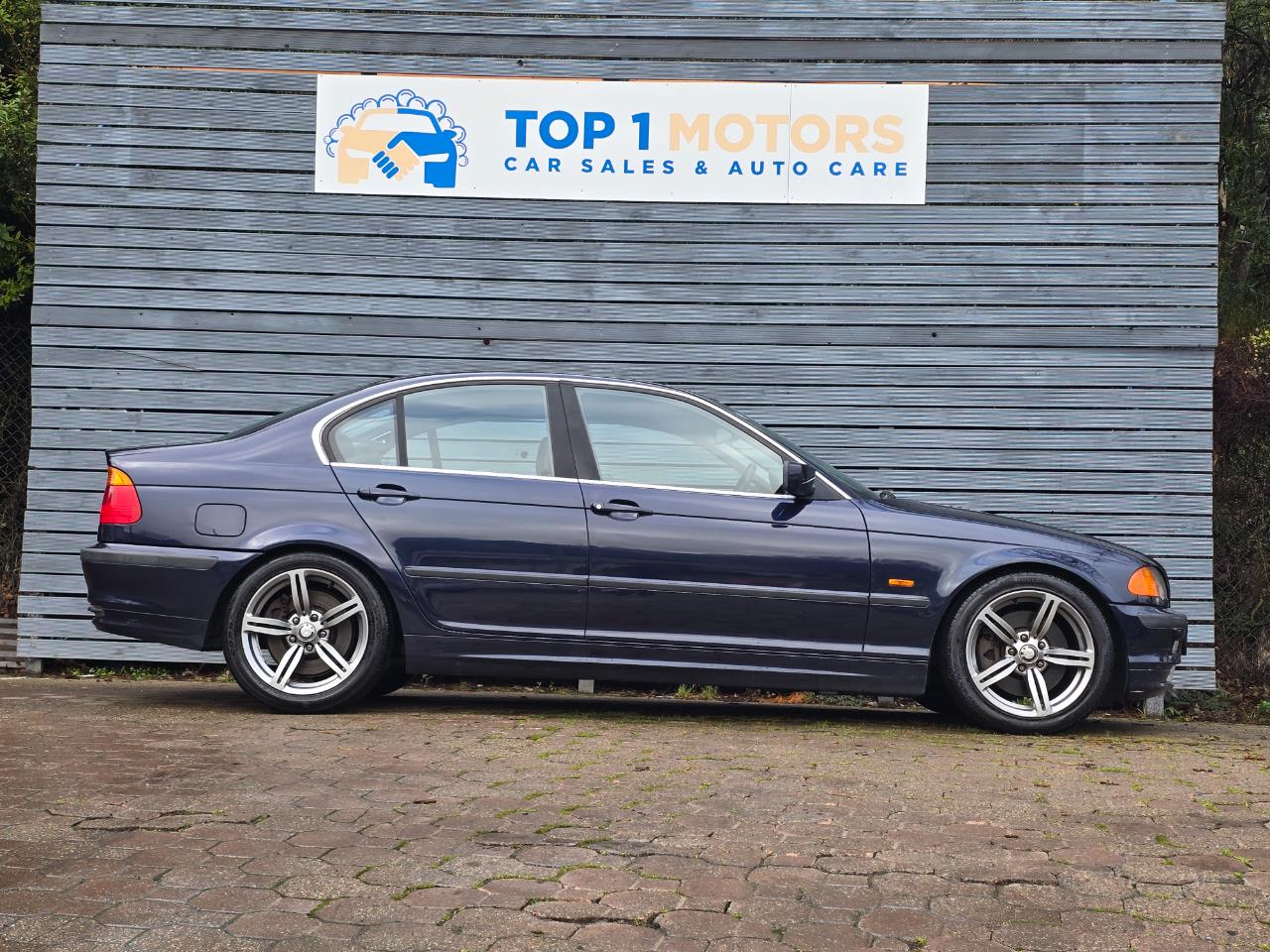 2001 BMW 330i