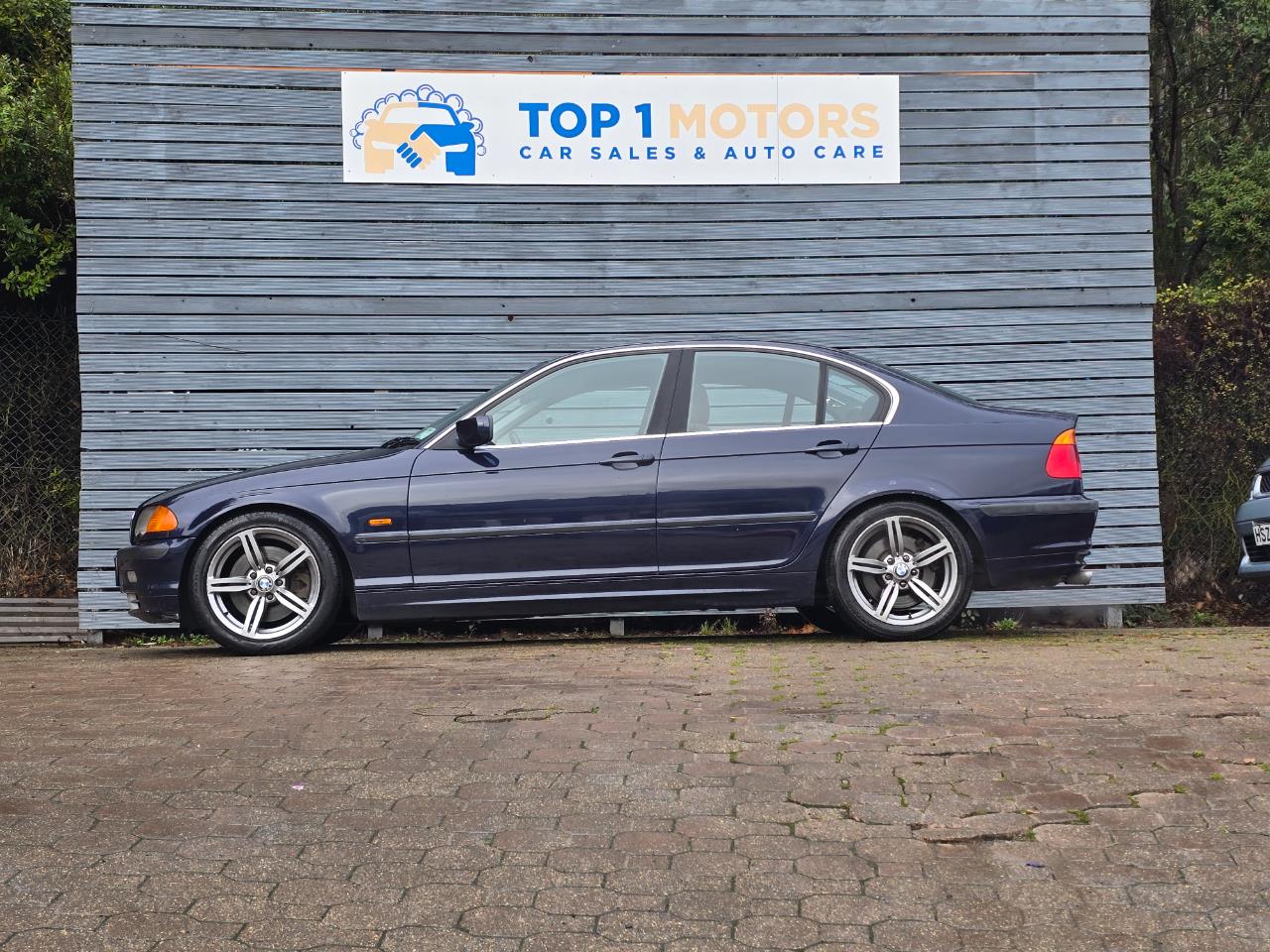 2001 BMW 330i
