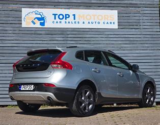 2013 Volvo V40 - Thumbnail
