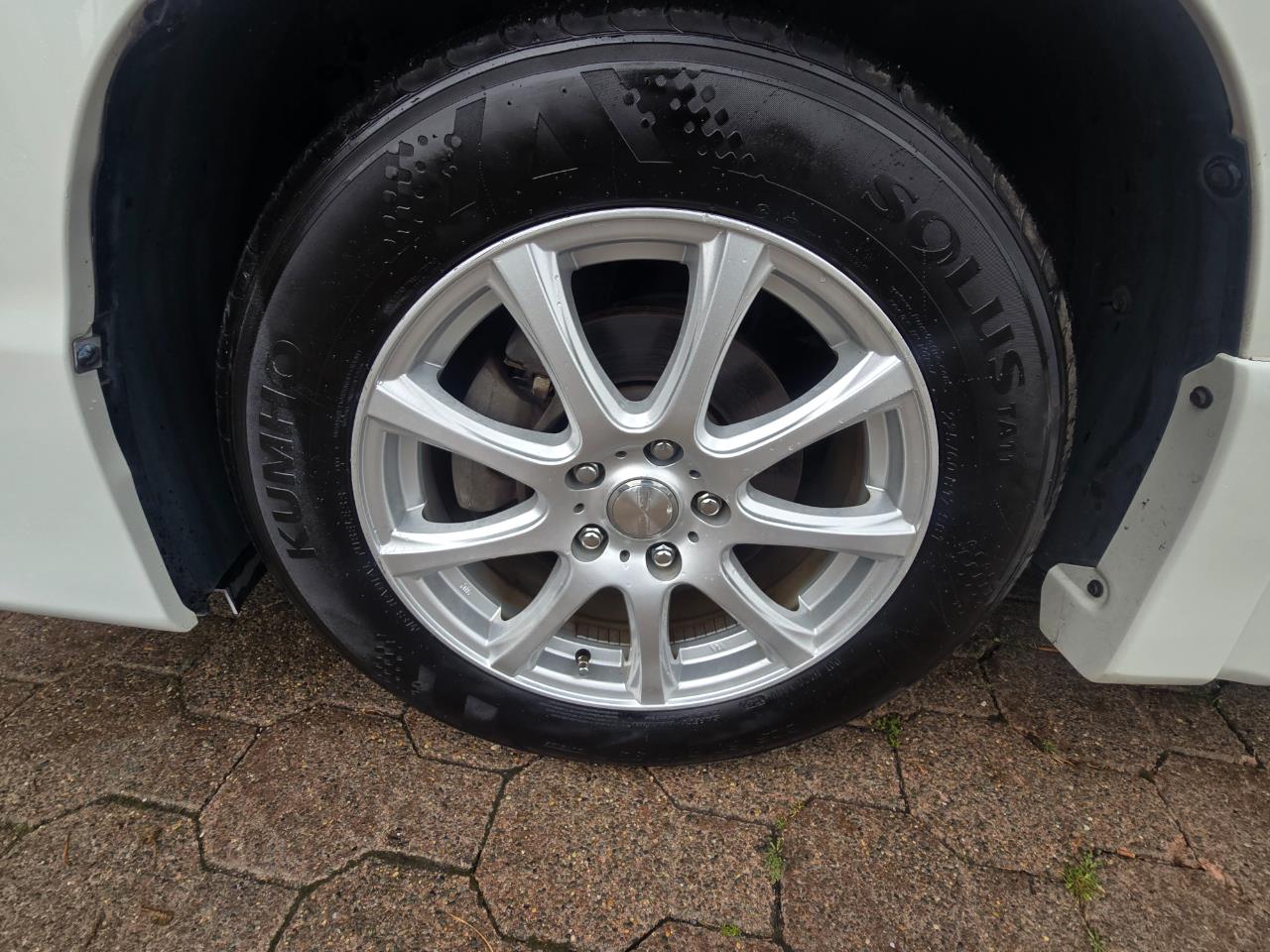 2012 Toyota vellfire