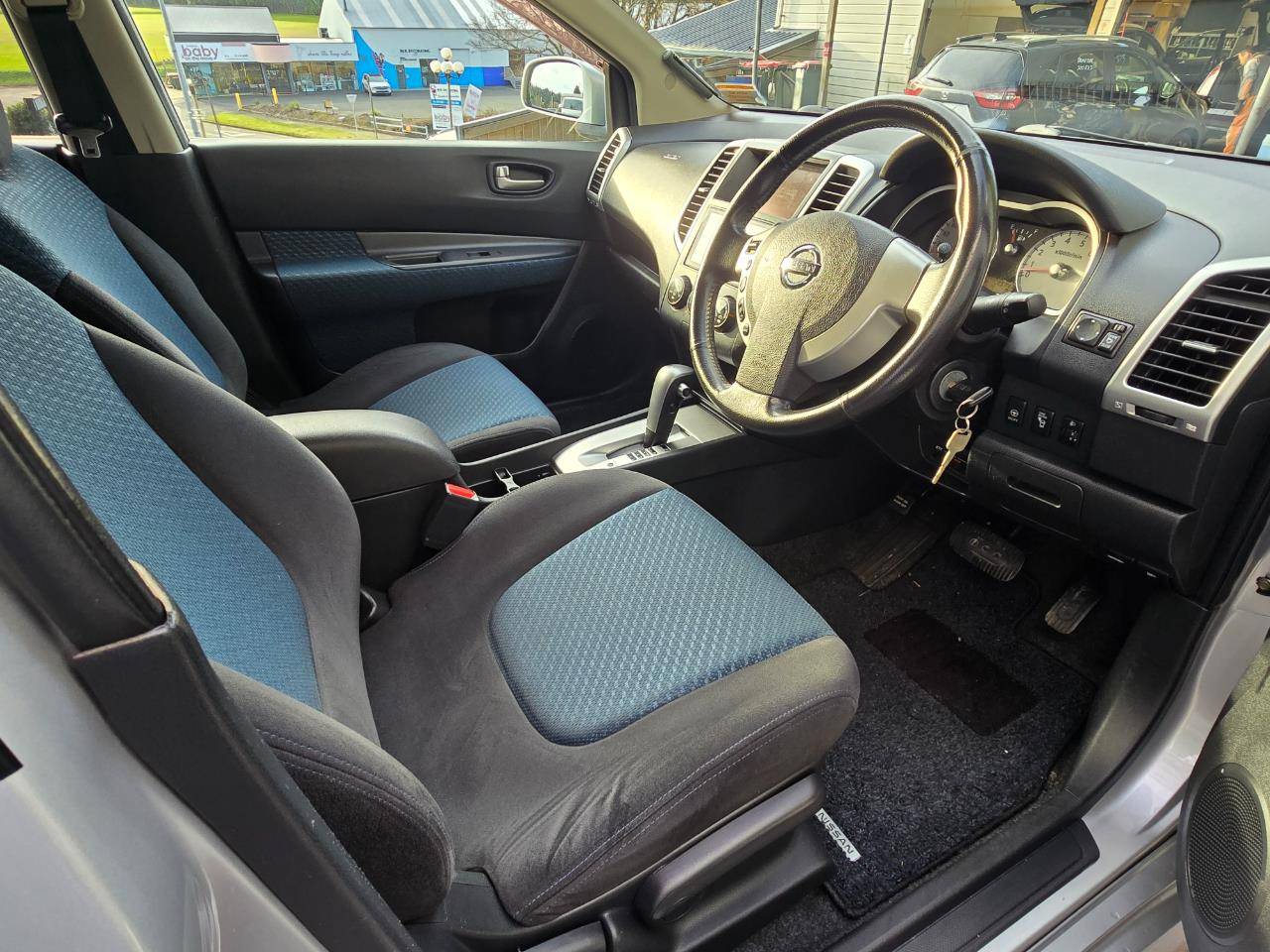 2005 NISSAN wingroad