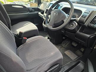 2005 NISSAN Serena - Thumbnail