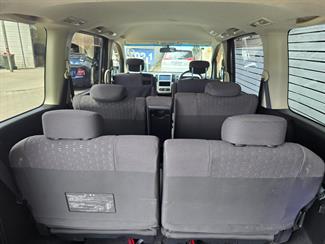 2005 NISSAN Serena - Thumbnail