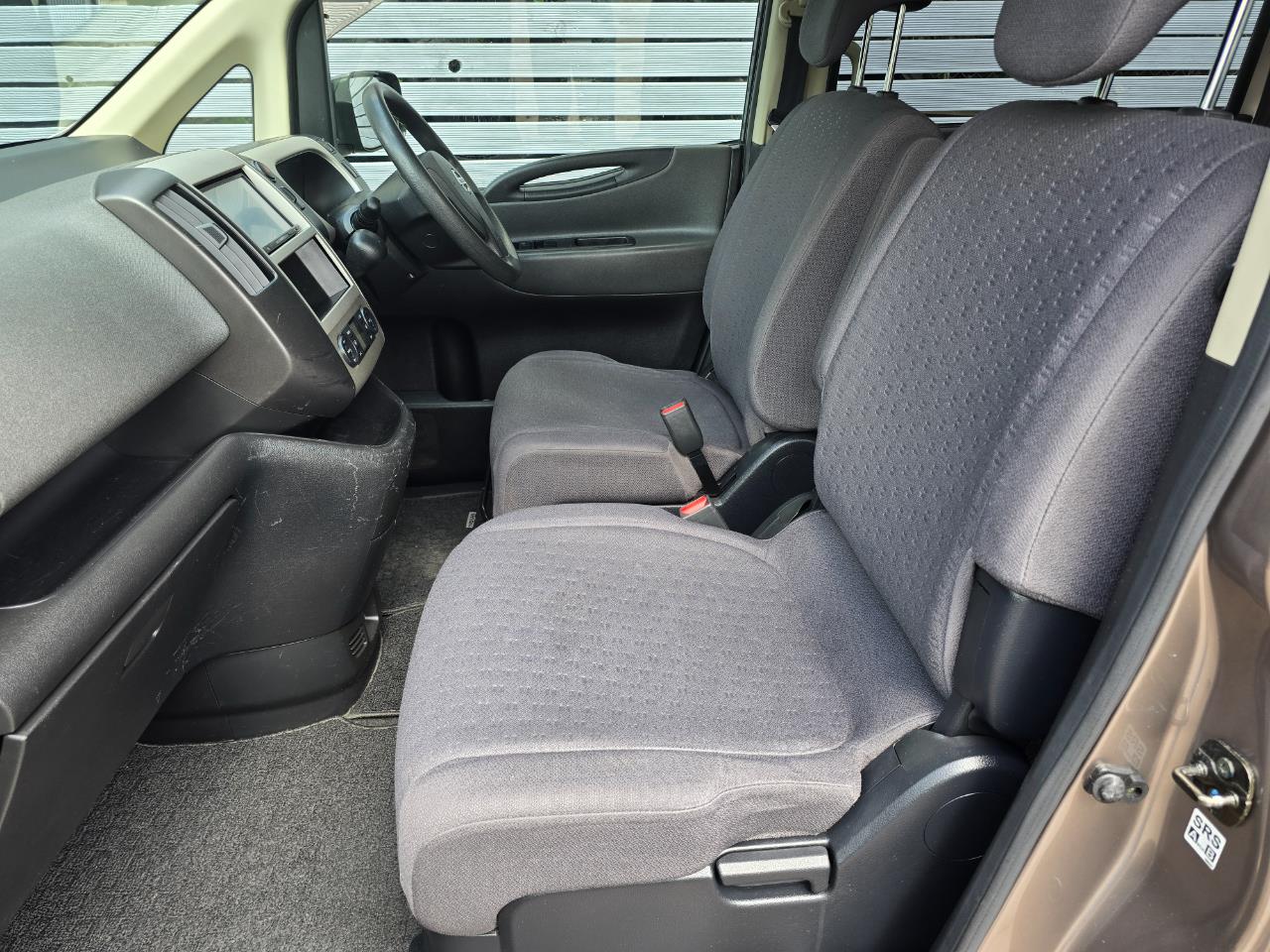 2005 NISSAN Serena