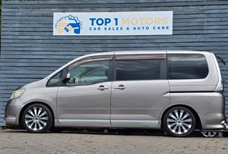 2005 NISSAN Serena - Thumbnail