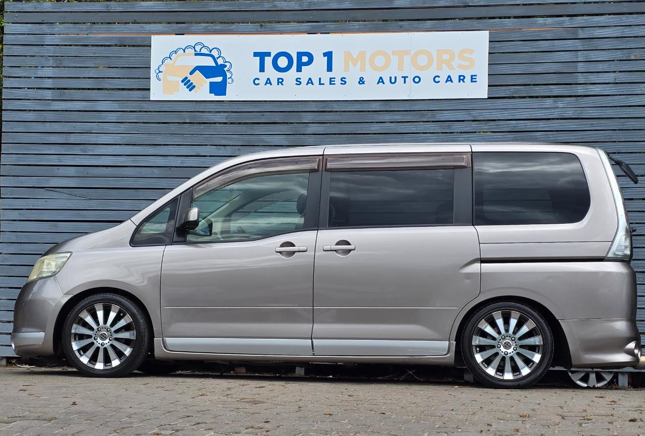 2005 NISSAN Serena