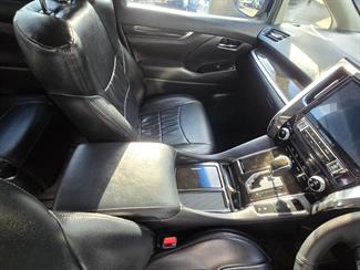 2015 Toyota ALPHARD - Thumbnail