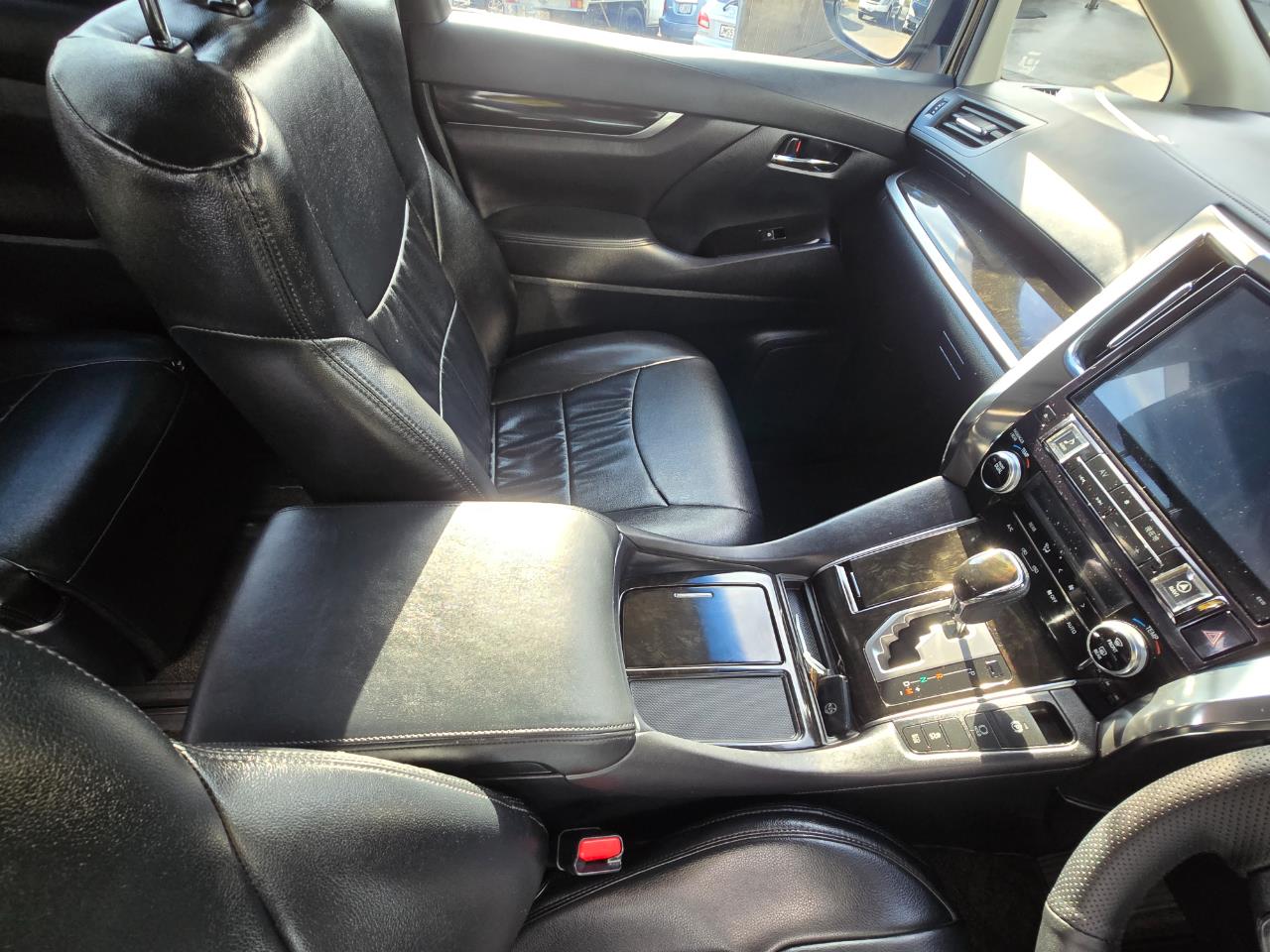 2015 Toyota ALPHARD