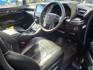 2015 Toyota ALPHARD - Thumbnail
