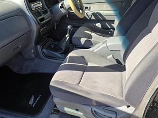 2005 NISSAN Navara - Thumbnail