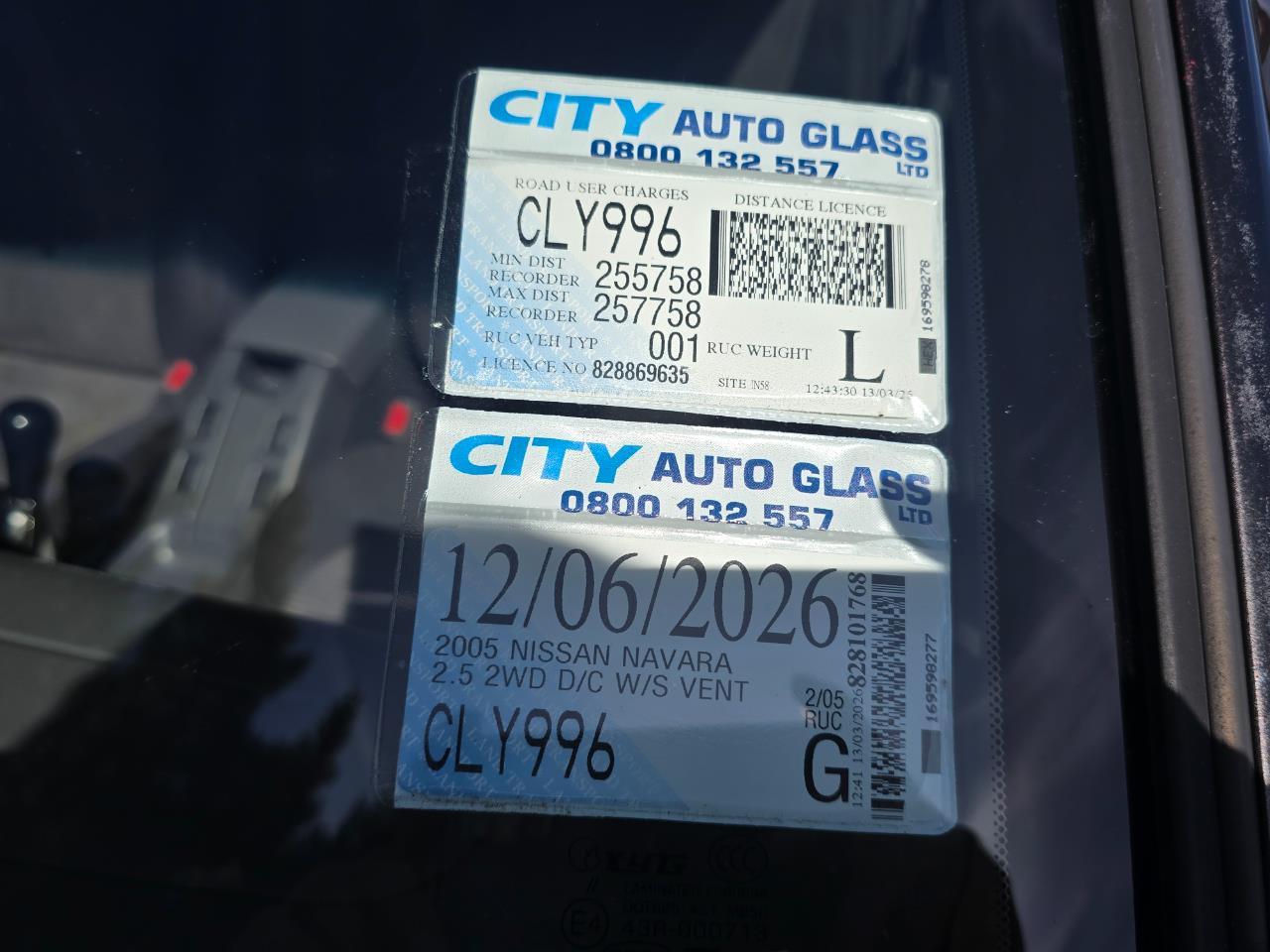 2005 NISSAN Navara