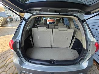 2009 Toyota WISH - Thumbnail