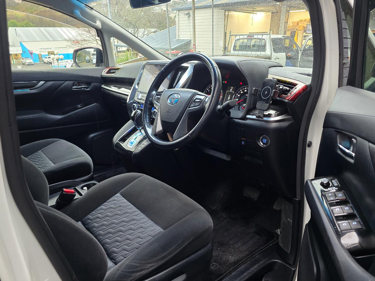 2017 Toyota ALPHARD