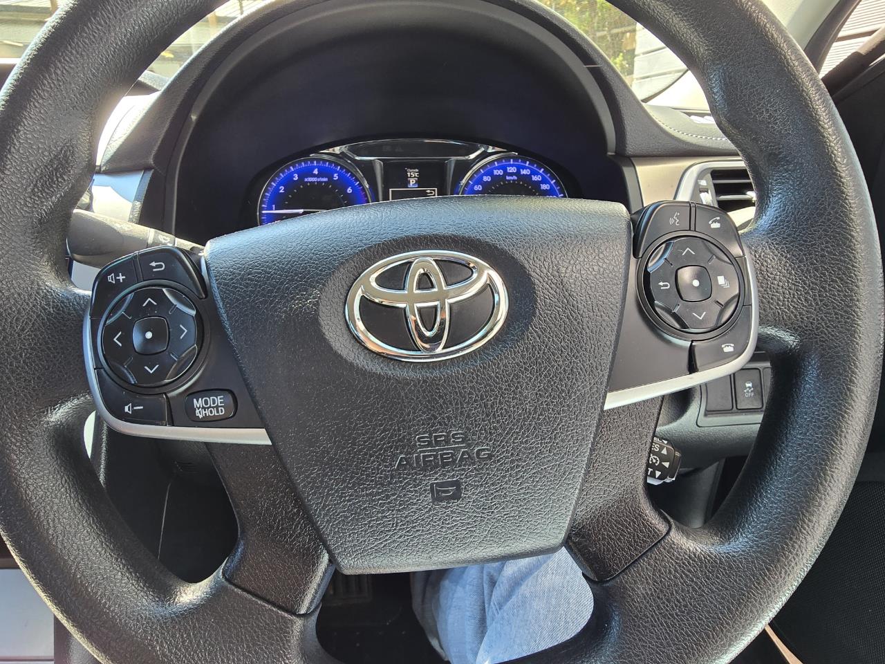 2015 Toyota AURION