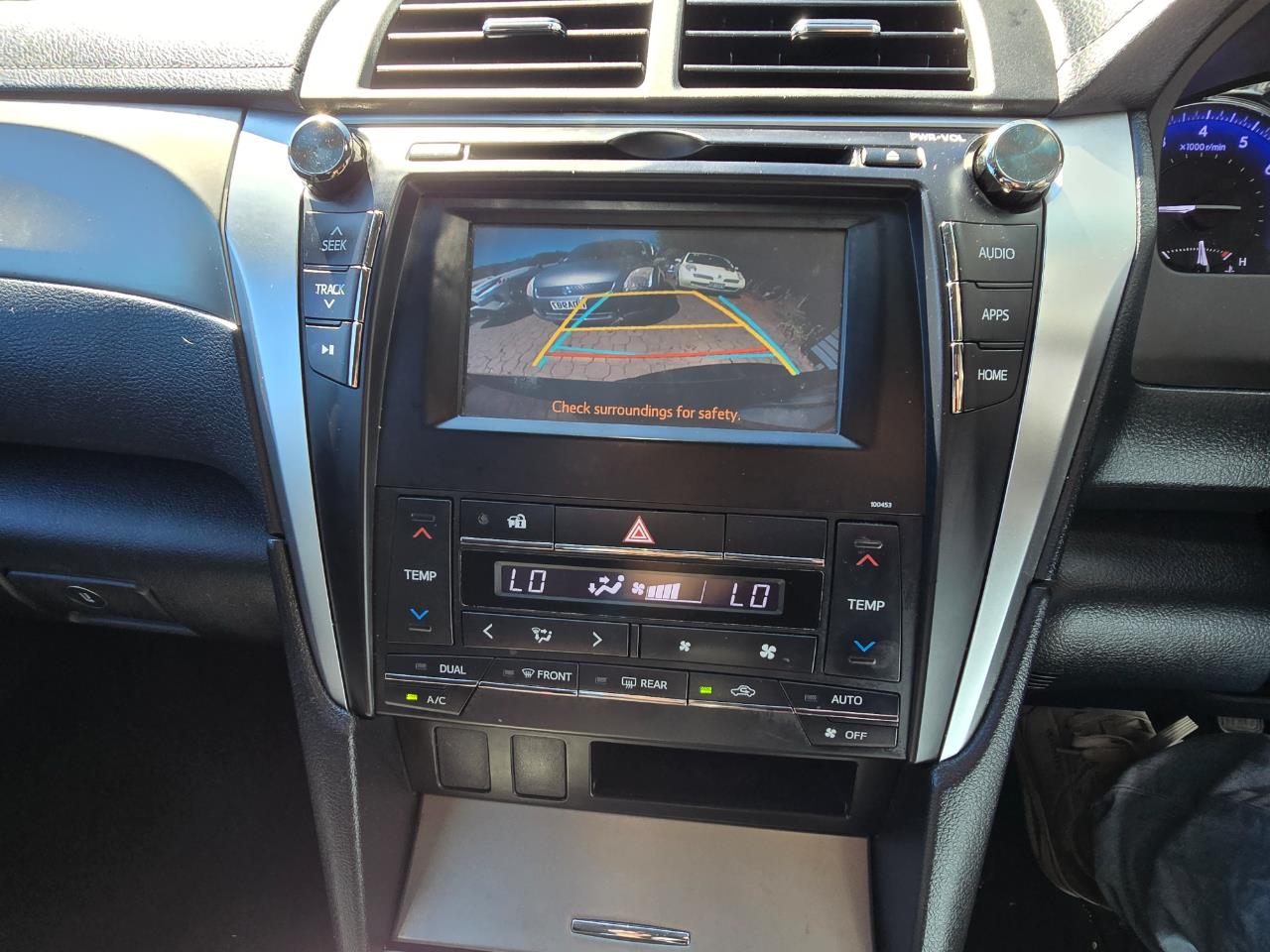 2015 Toyota AURION