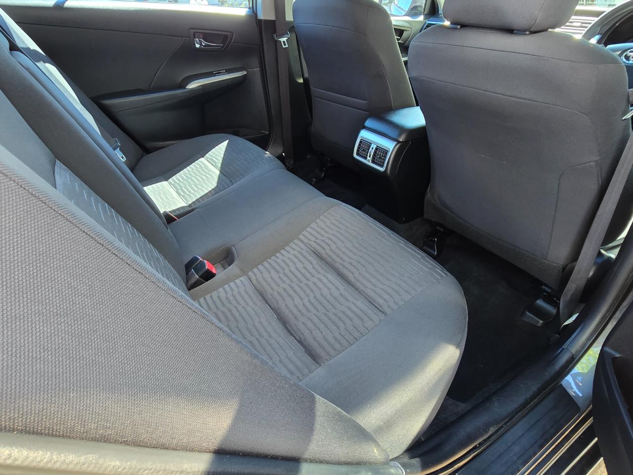 2015 Toyota AURION