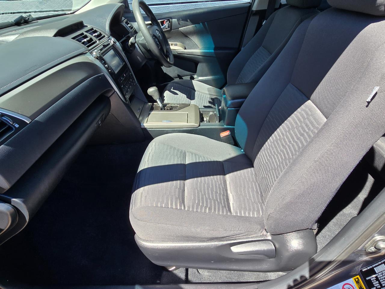 2015 Toyota AURION