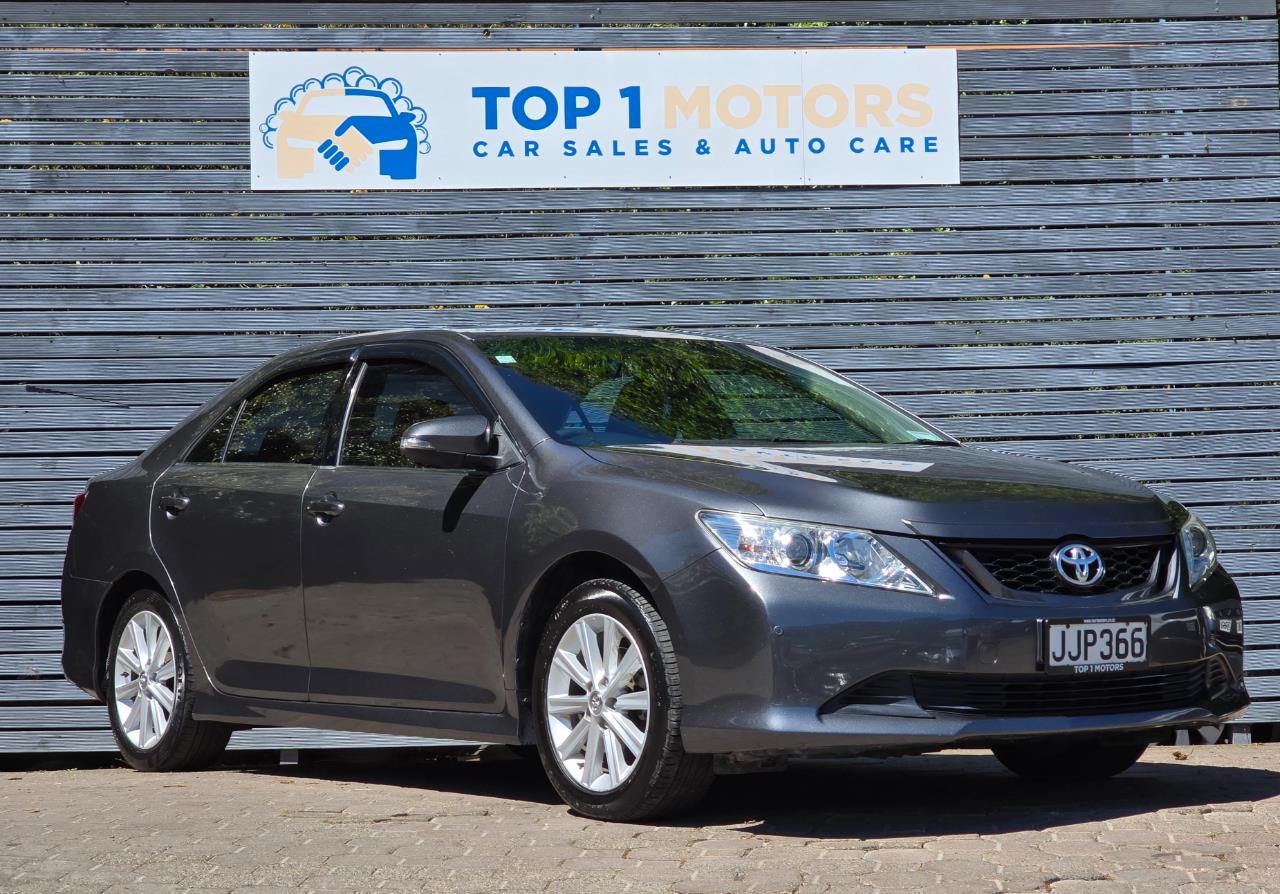 2015 Toyota AURION