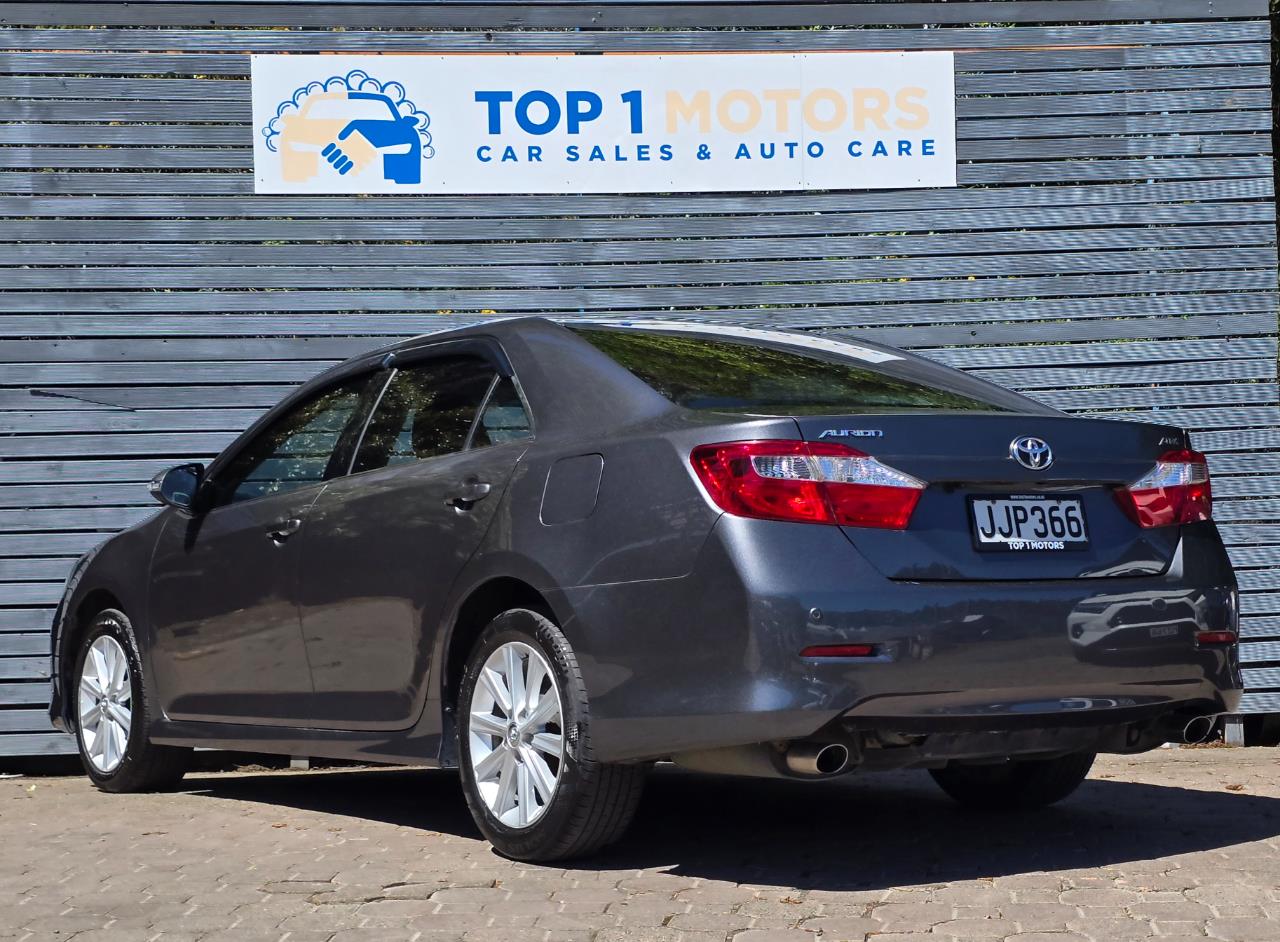 2015 Toyota AURION
