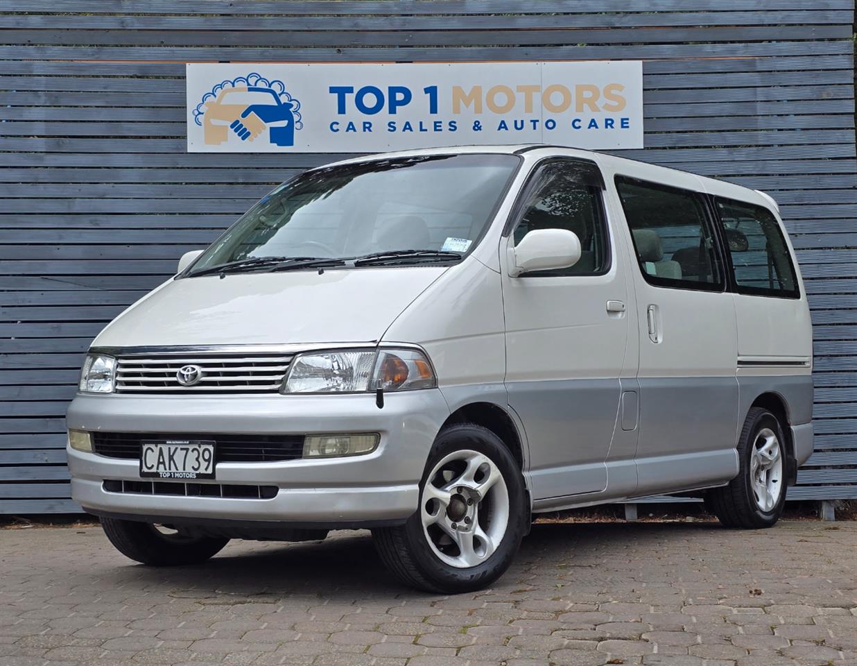 1999 Toyota HIACE