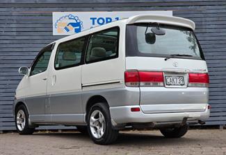 1999 Toyota HIACE - Thumbnail