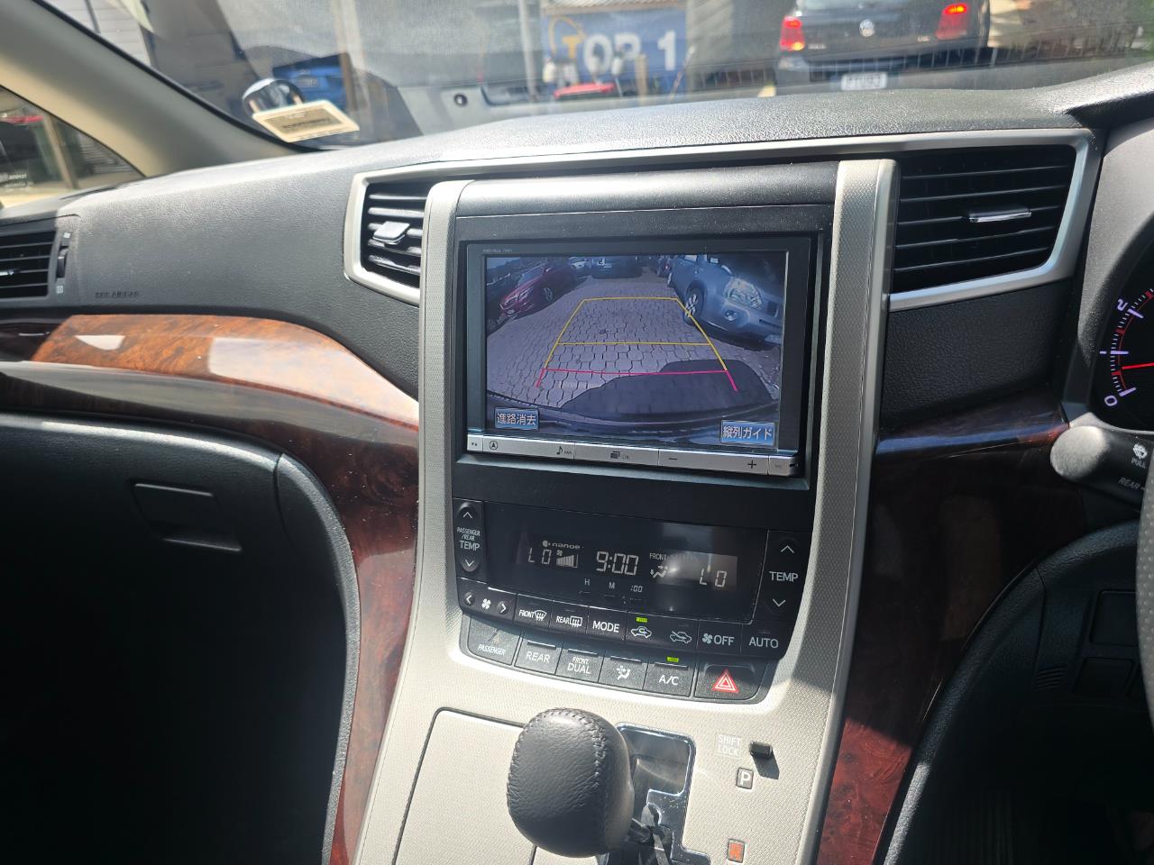 2013 Toyota vellfire