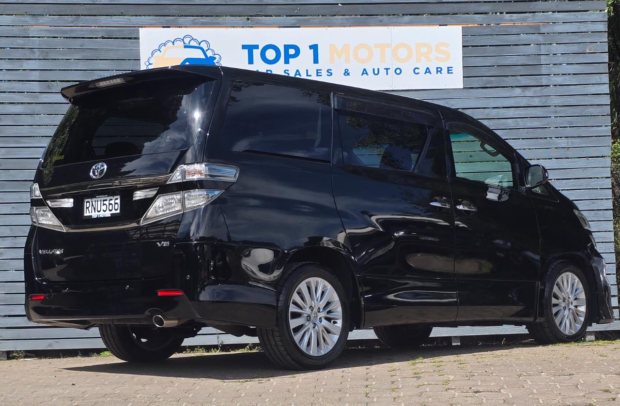 2013 Toyota vellfire