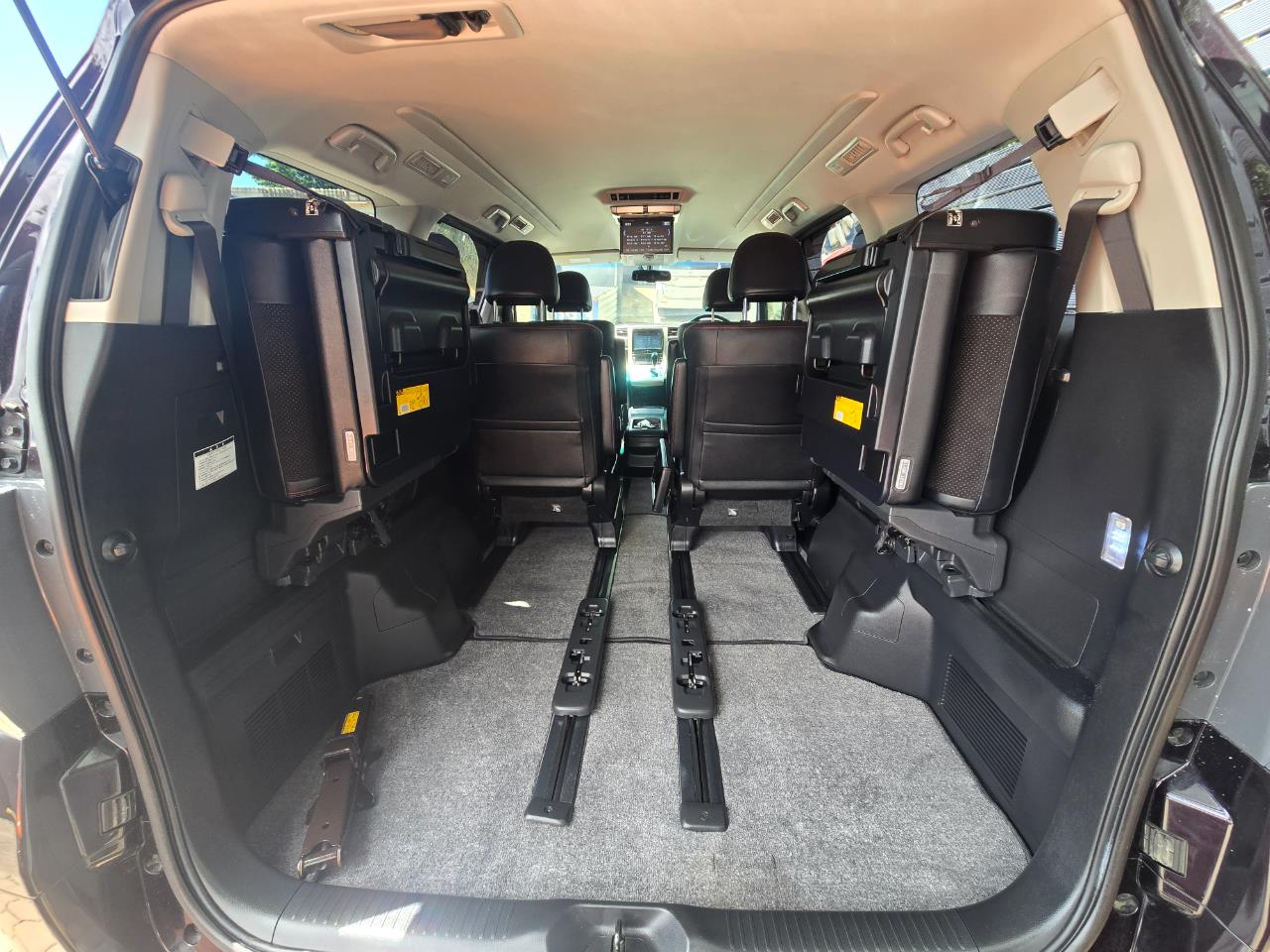 2013 Toyota vellfire