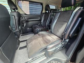 2013 Toyota vellfire - Thumbnail