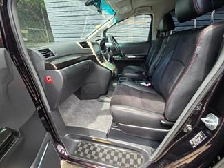 2013 Toyota vellfire - Thumbnail