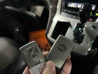 2012 Toyota vellfire - Thumbnail