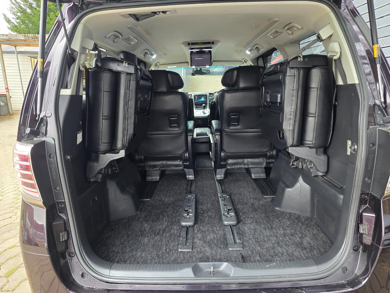 2012 Toyota vellfire