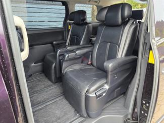 2012 Toyota vellfire - Thumbnail