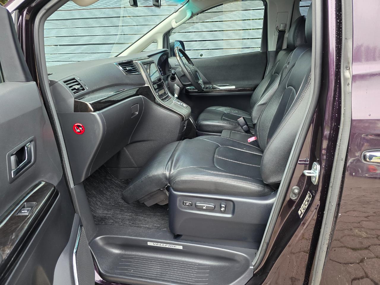 2012 Toyota vellfire