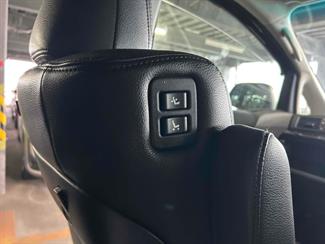 2012 Toyota vellfire - Thumbnail