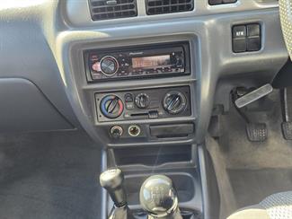 2004 Ford COURIER - Thumbnail