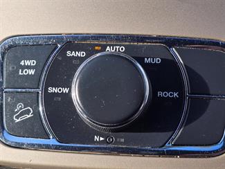 2015 Jeep Grand Cheokee Limited - Thumbnail