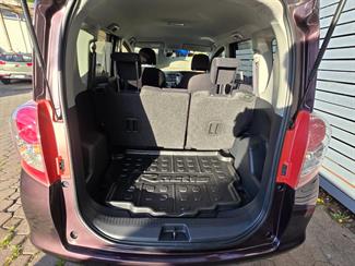 2009 Toyota Ractis - Thumbnail