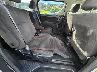 2010 Toyota vellfire - Thumbnail