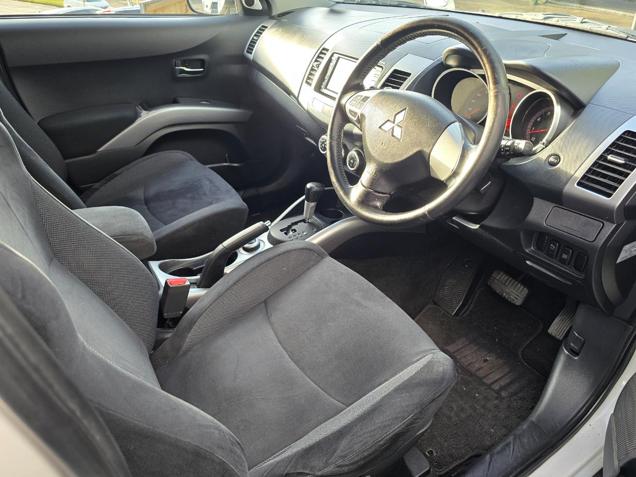 2007 MITSUBISHI outlander