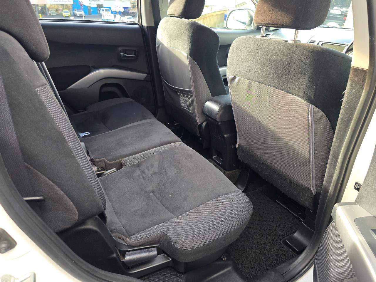 2007 MITSUBISHI outlander