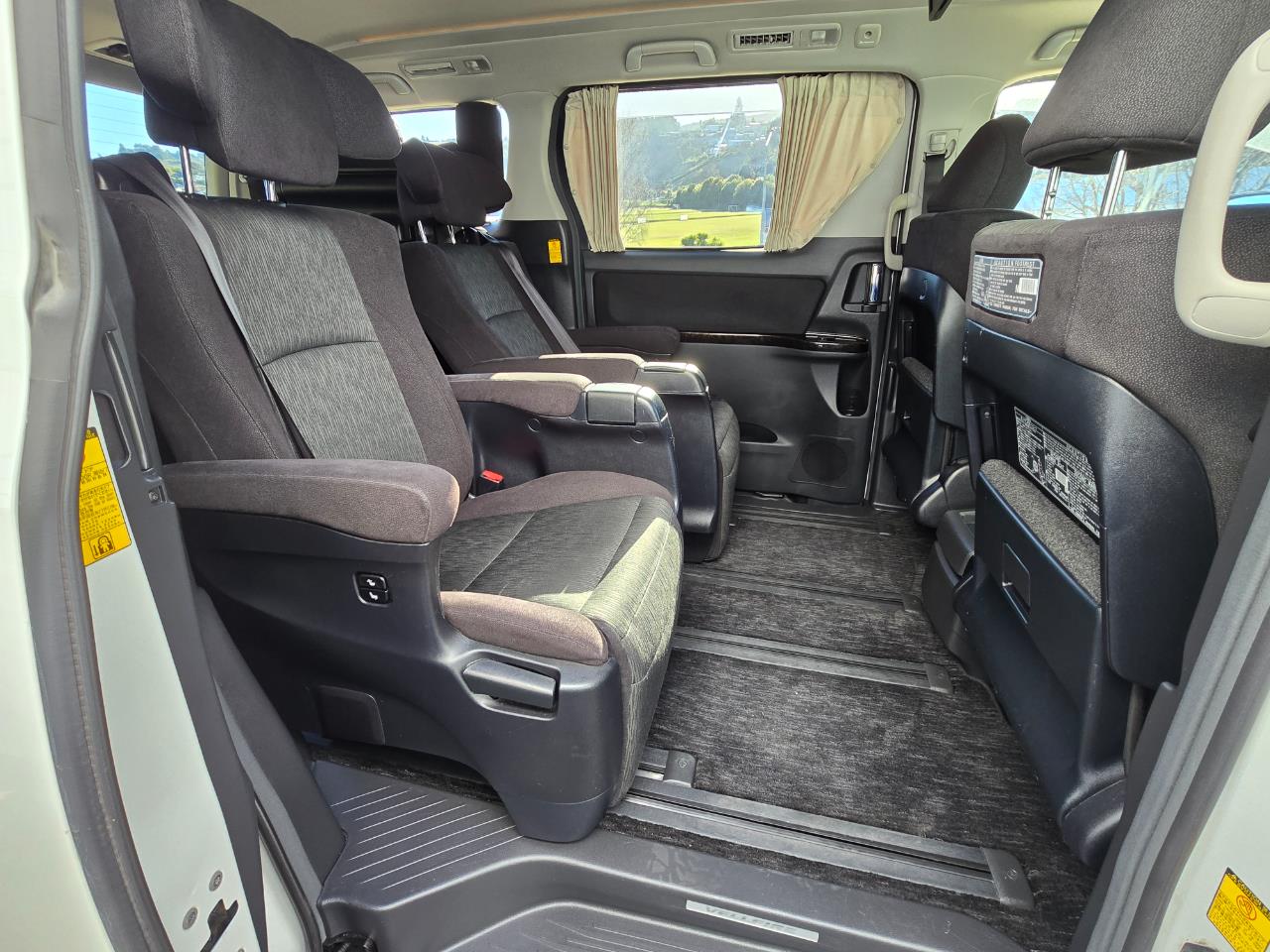 2013 Toyota vellfire