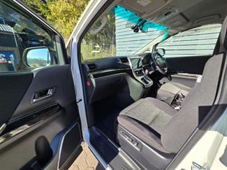 2013 Toyota vellfire - Thumbnail