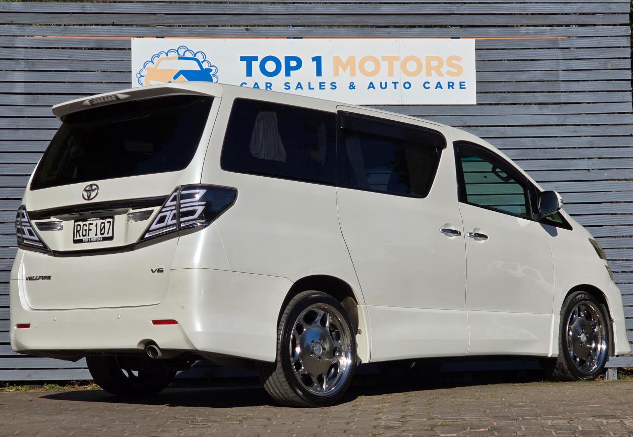 2013 Toyota vellfire