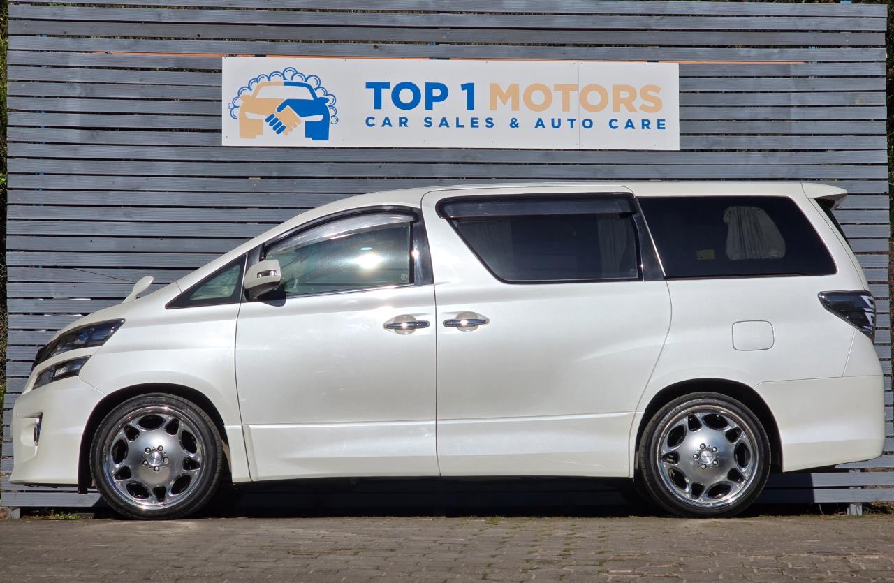 2013 Toyota vellfire