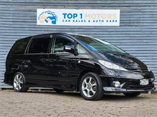 2004 Toyota Estima - Thumbnail